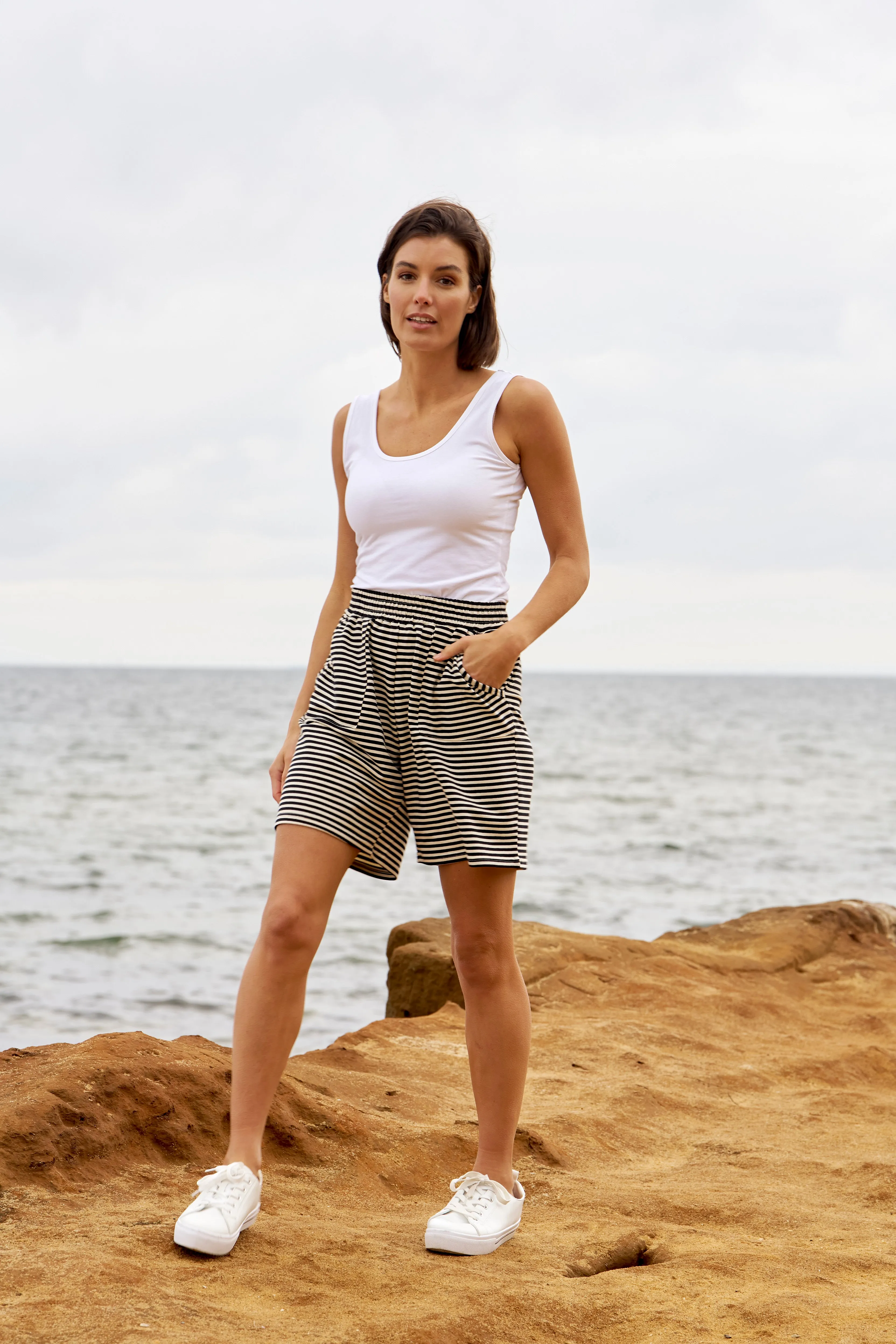 Betty Basics Harvard Short Cream & Black Stripe