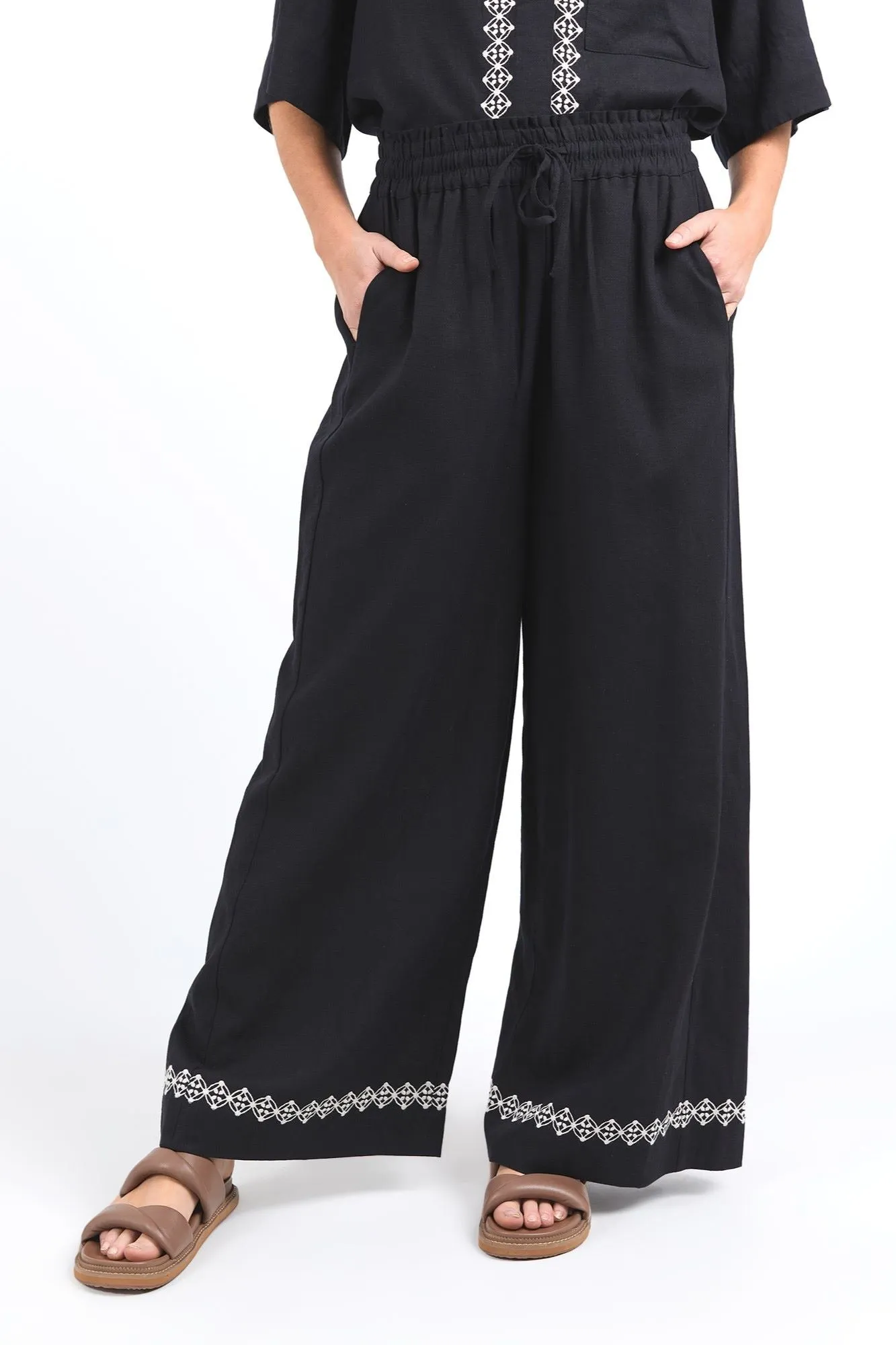 Elm Nina Embroidered Pant Black