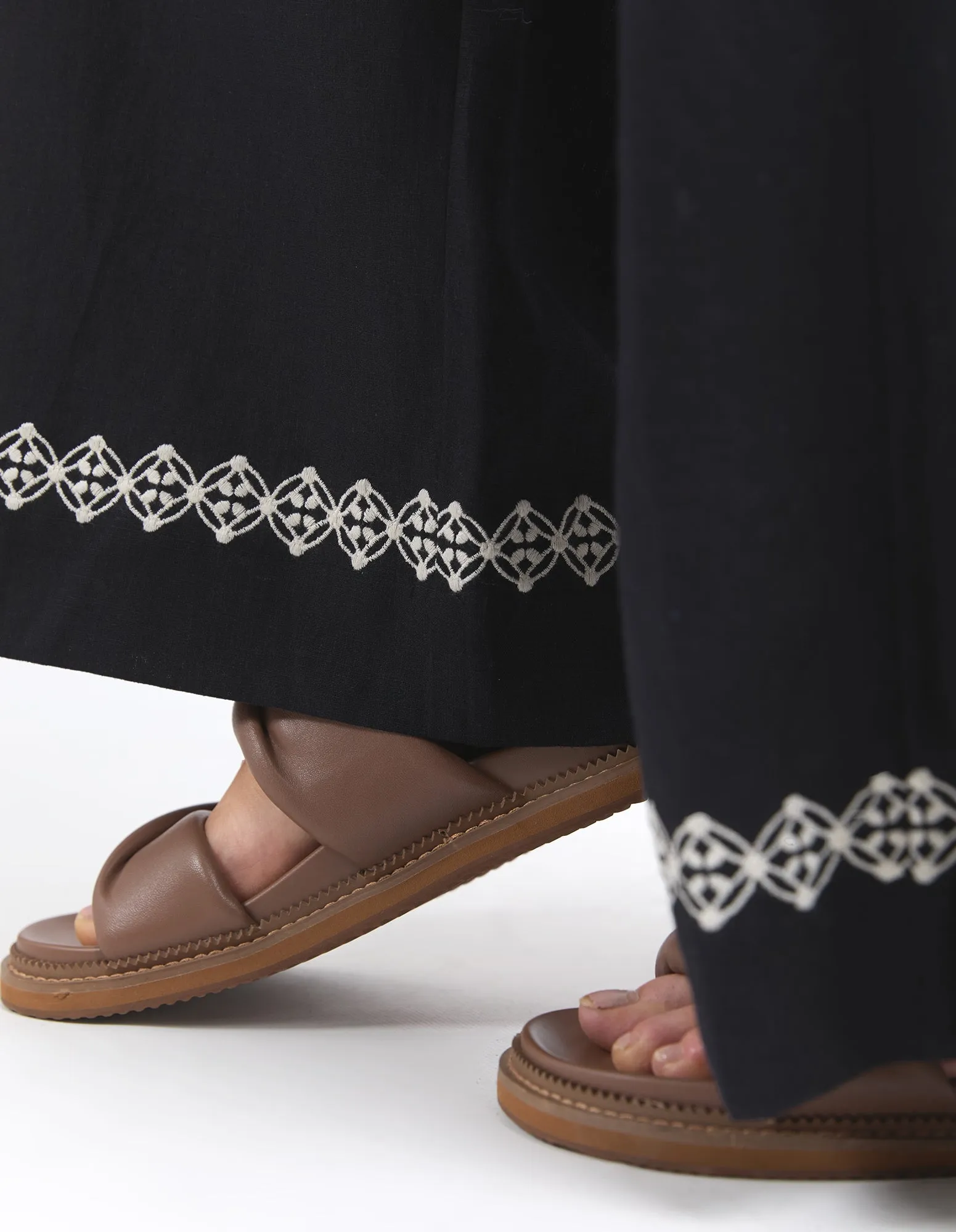 Elm Nina Embroidered Pant Black