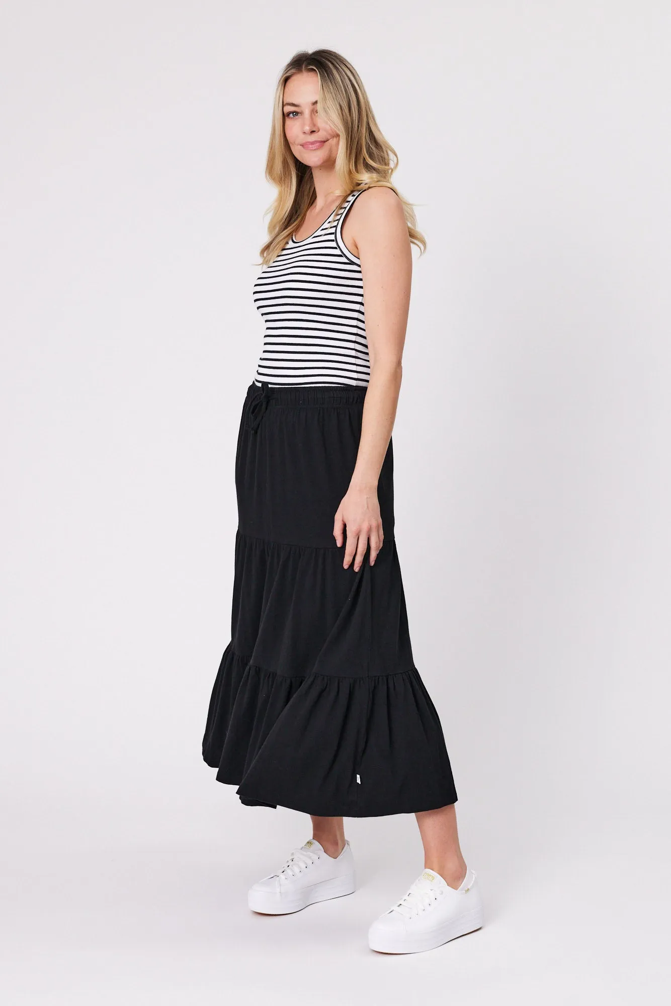 Shine On Essentials Midi Skirt Black