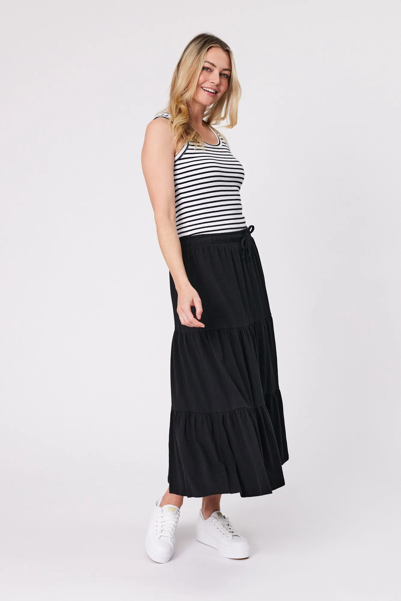 Shine On Essentials Midi Skirt Black