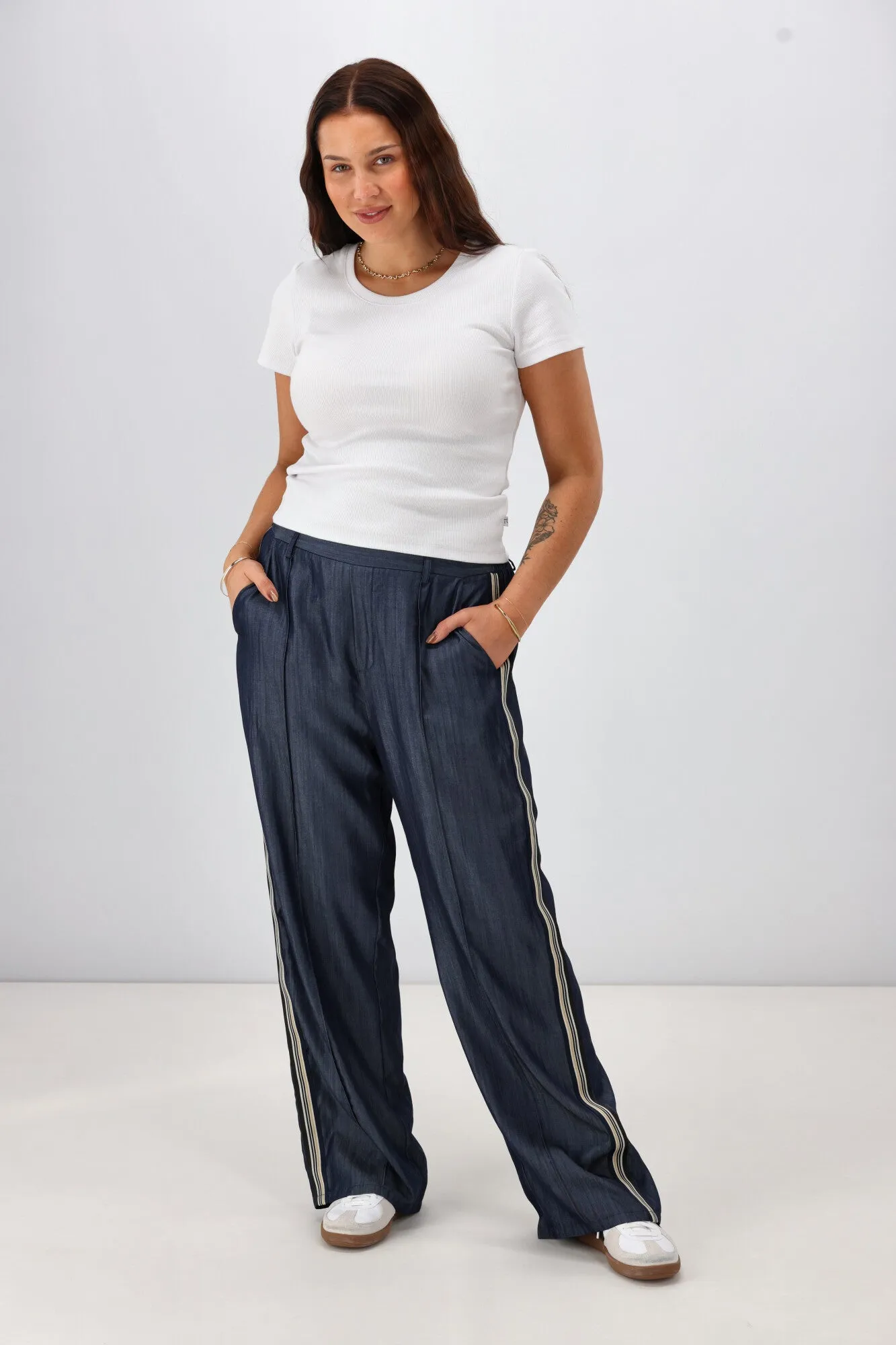 Shine On Label Maize Chambray Wide Leg Pant Indigo