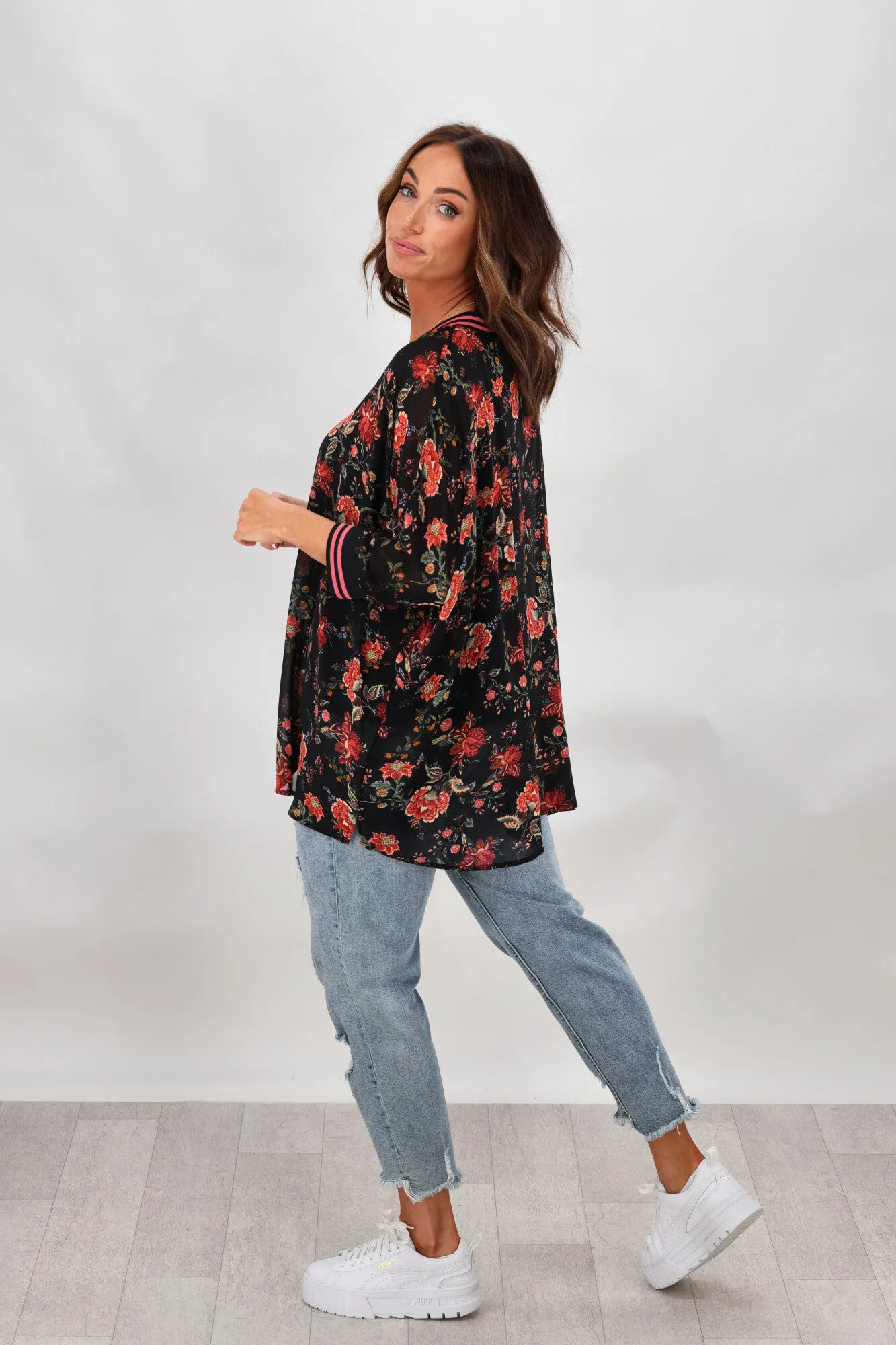 Shine On Label Tylee Top Top Black Floral