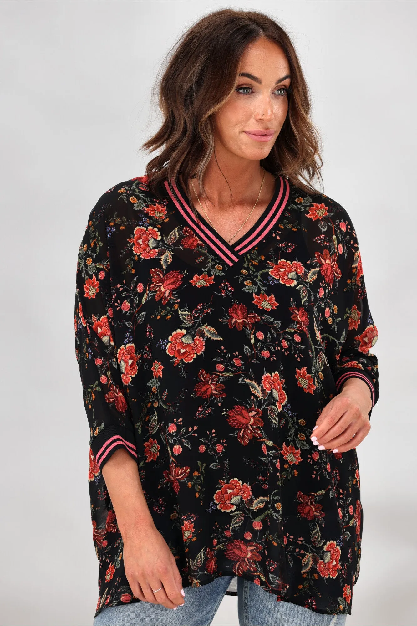 Shine On Label Tylee Top Top Black Floral