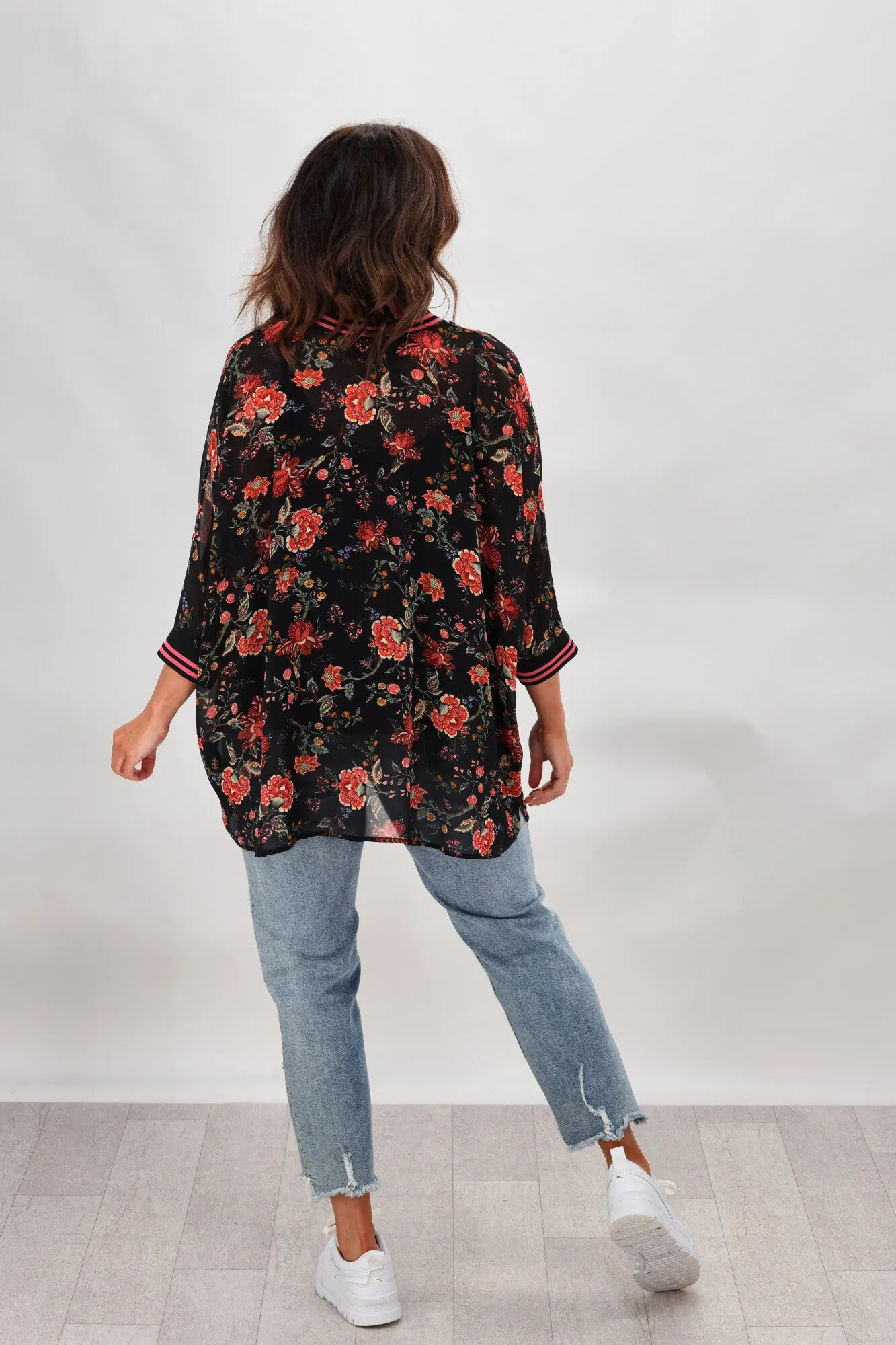 Shine On Label Tylee Top Top Black Floral