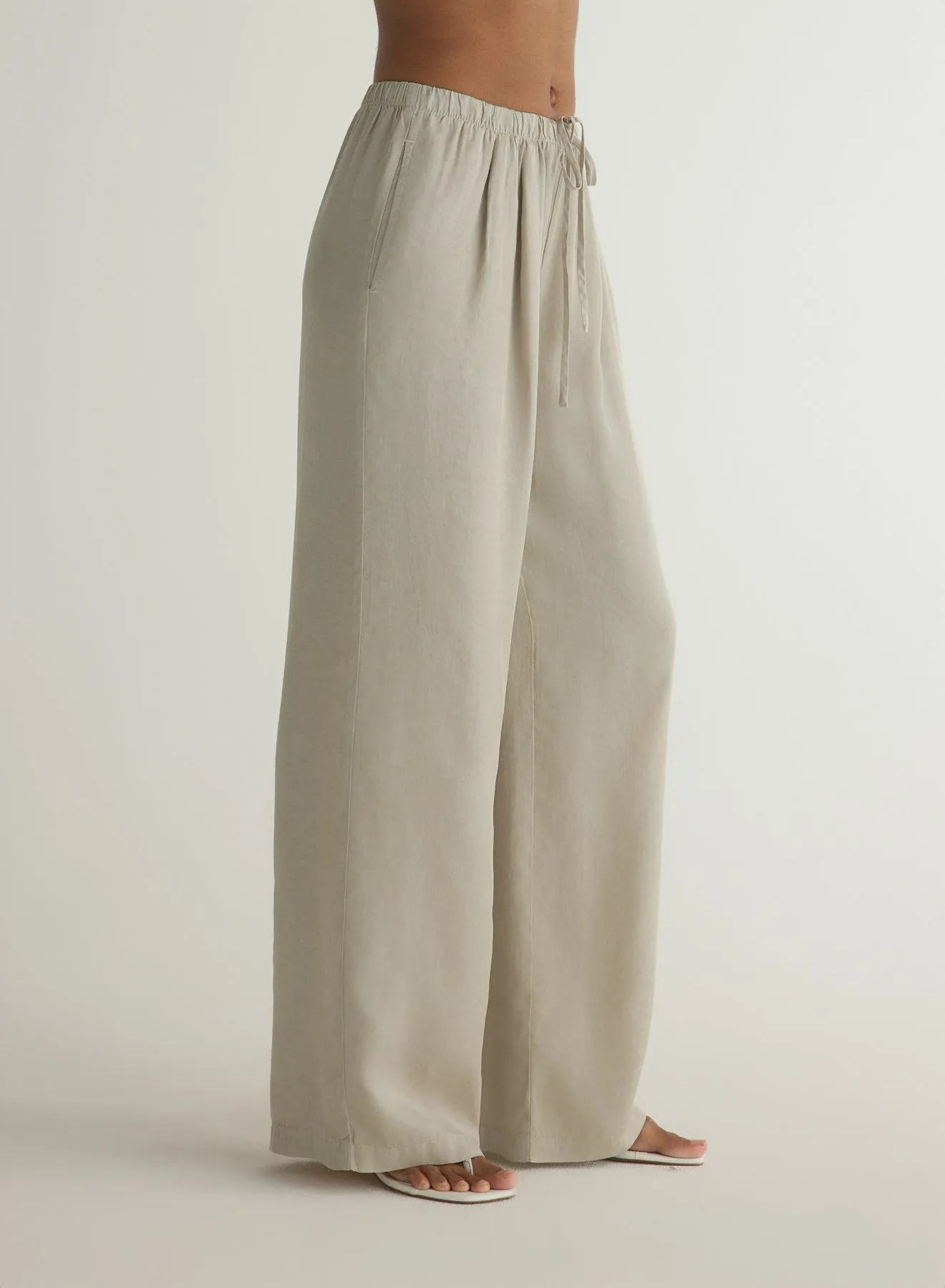 Wide Leg Pleated Pant - Foggy Coast